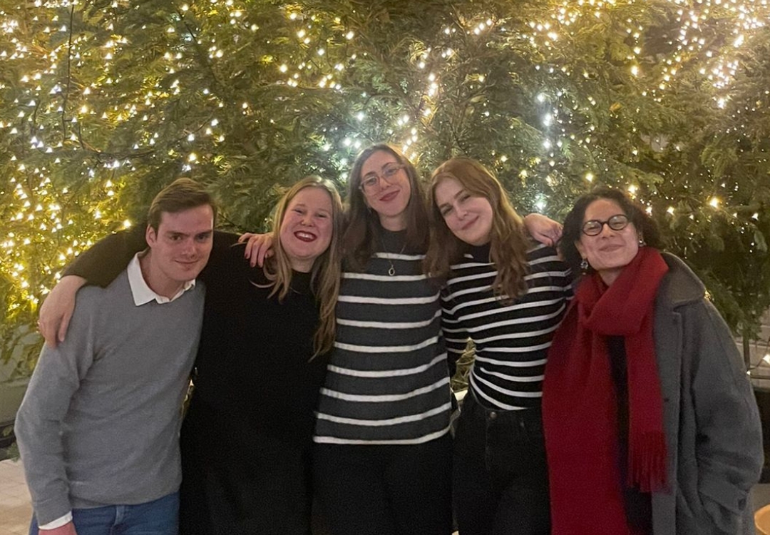 Bestuursleden Jong VNK, v.l.n.r. Raphaël Esser, Roísín Douglas, Annabel Eagles, Rosa Boer en Laetitia Lai